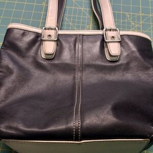 Coach bag Navy w/ White trim Leather Satchel Cottagecore Grandmacore